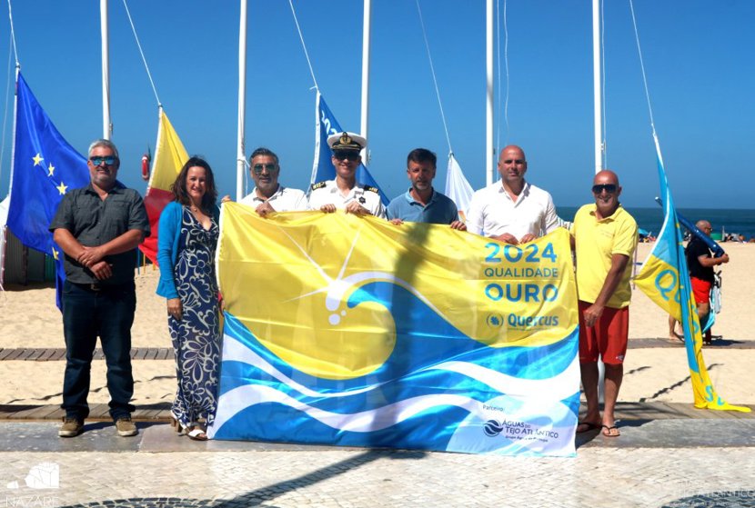 Praia da Nazaré recebe Bandeira de Ouro pela excelência das águas balneares
