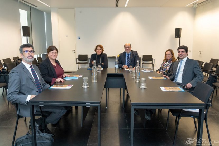 Secretária de Estado do Ambiente esteve Na Tejo Atlântico