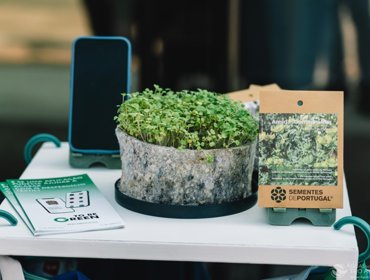 Reduzimos 2 Toneladas de CO2 e poupámos 3,5 Milhões de litros de água... tudo porque reciclámos o nosso fardamento! 